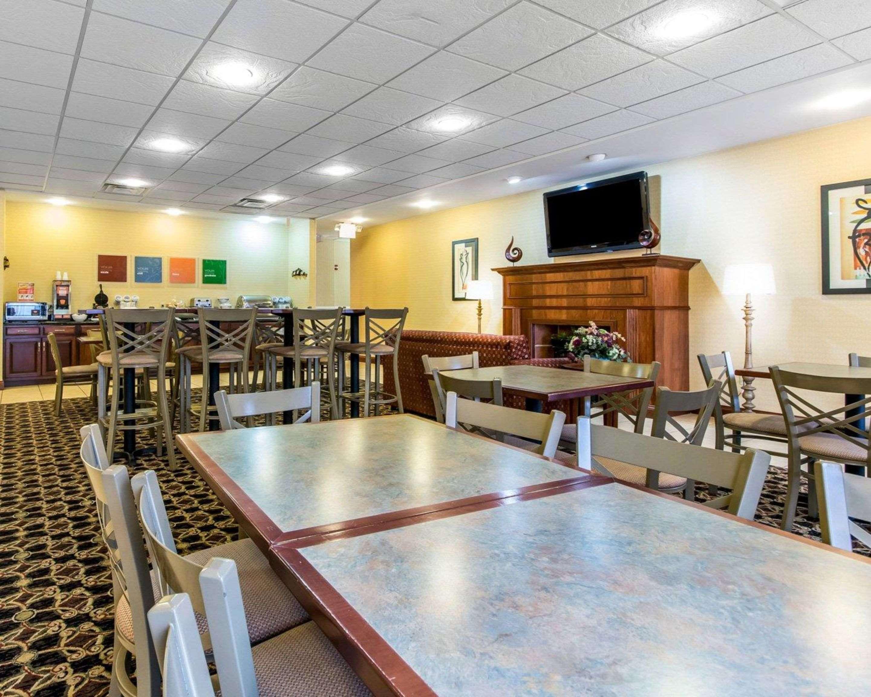 Comfort Suites South Point - Huntington Eksteriør bilde