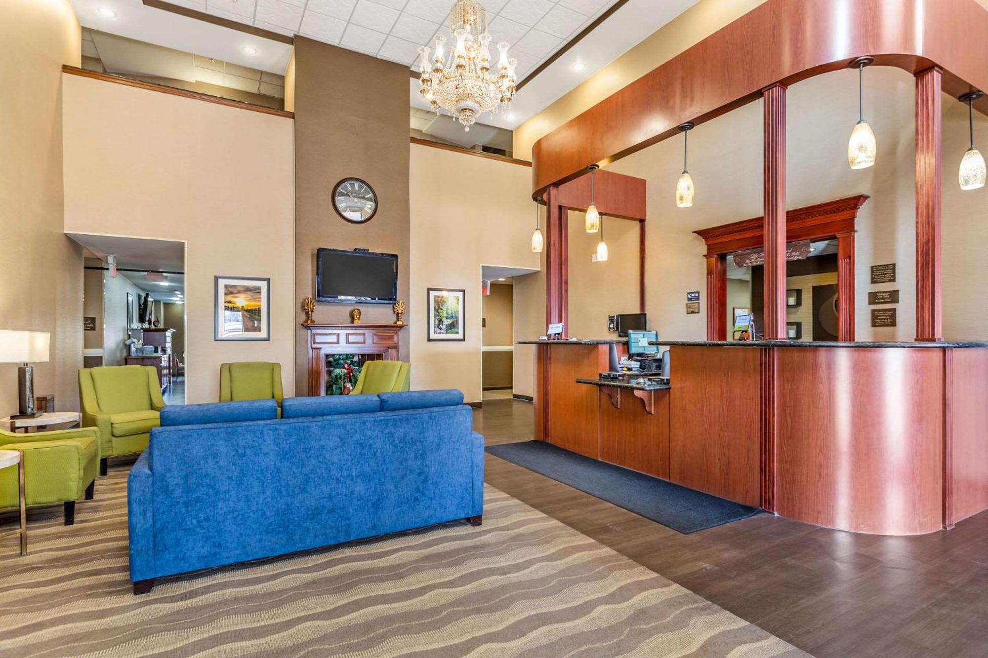 Comfort Suites South Point - Huntington Eksteriør bilde