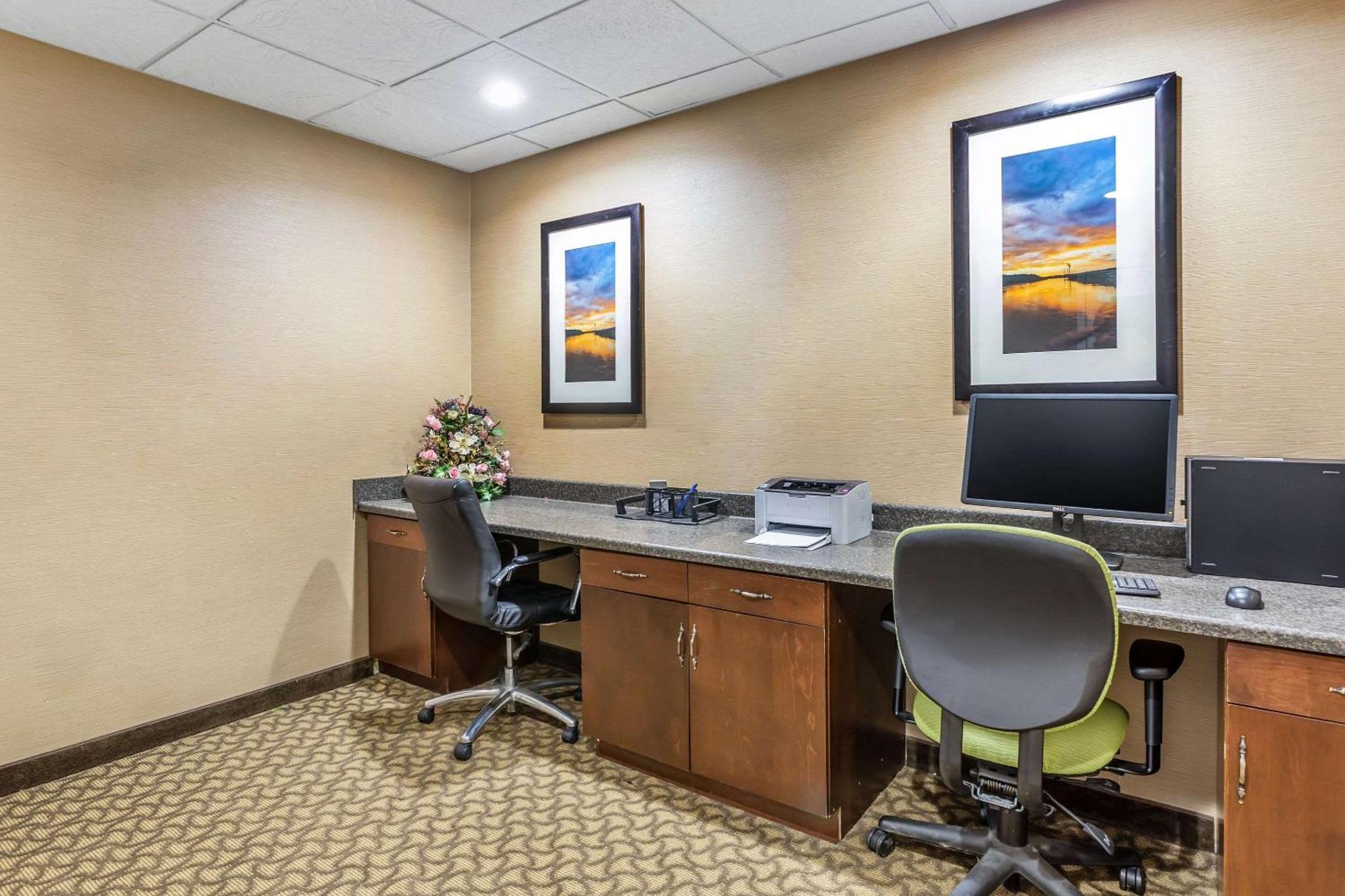 Comfort Suites South Point - Huntington Eksteriør bilde
