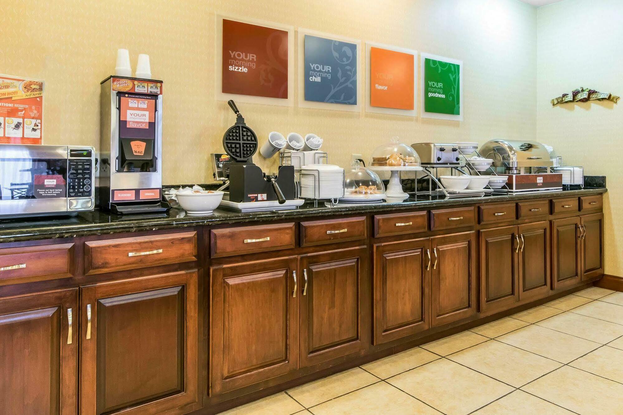 Comfort Suites South Point - Huntington Eksteriør bilde