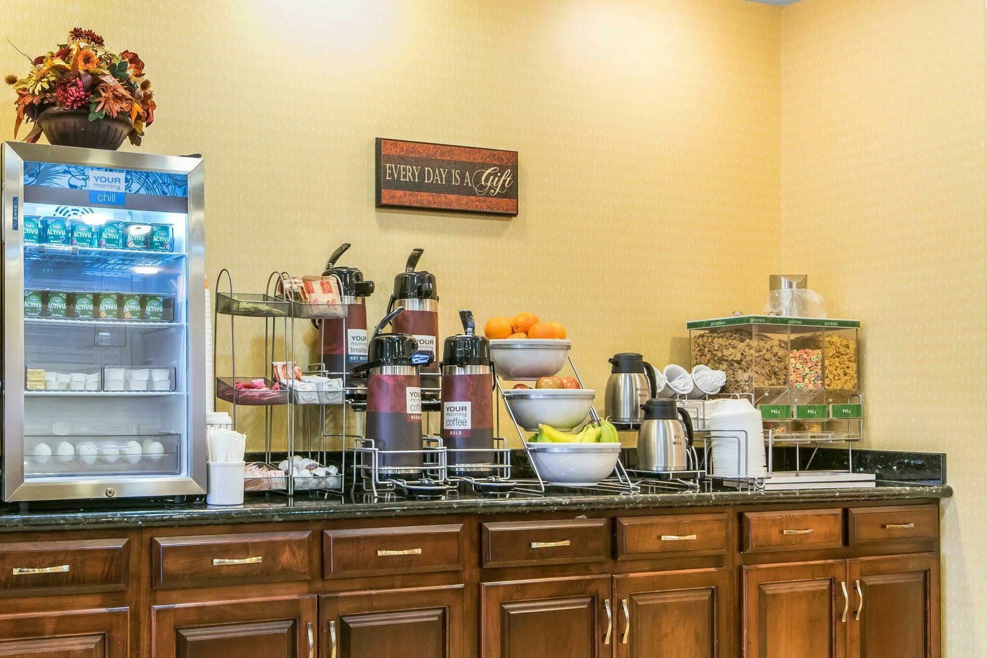 Comfort Suites South Point - Huntington Eksteriør bilde