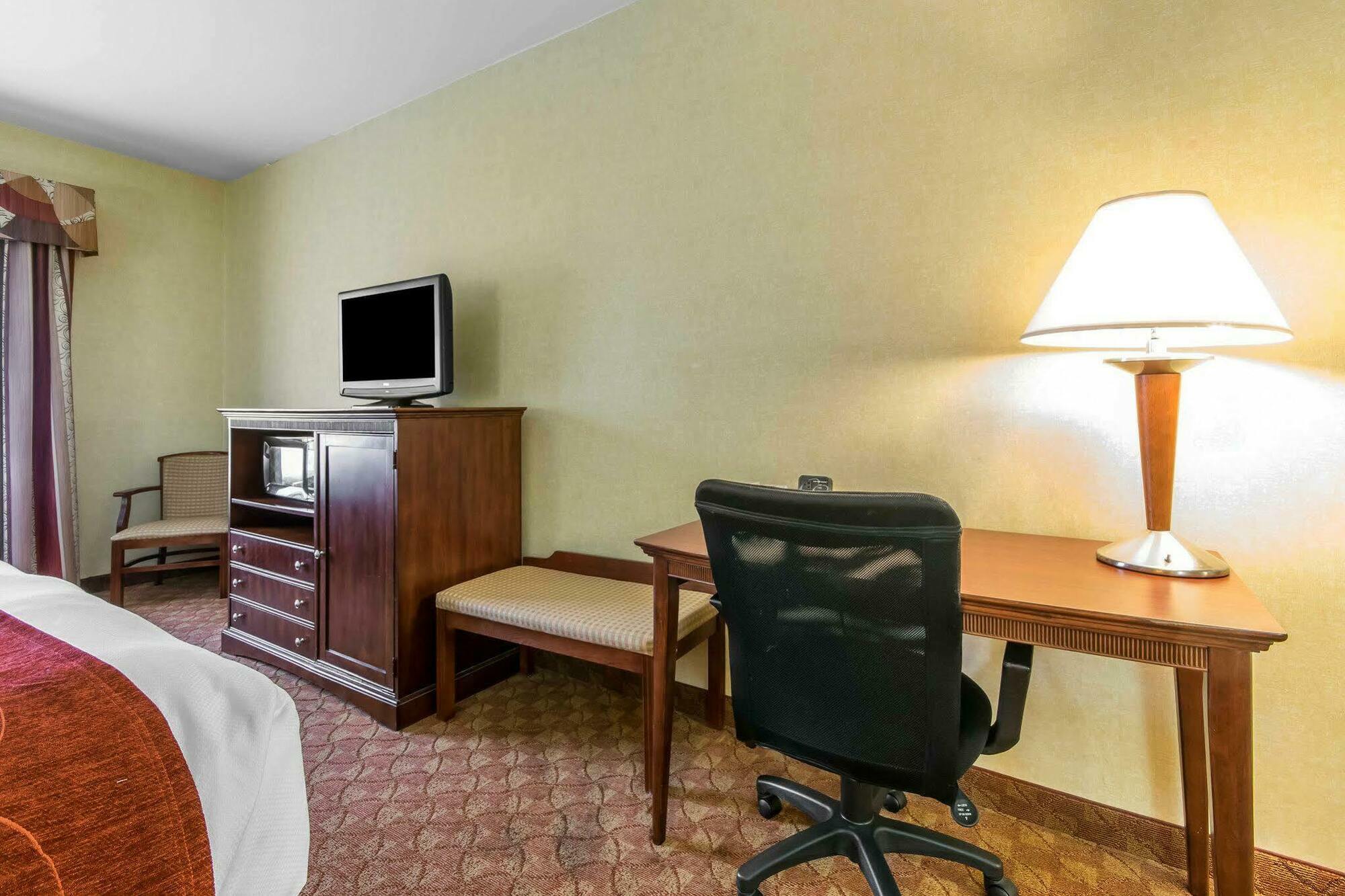 Comfort Suites South Point - Huntington Eksteriør bilde
